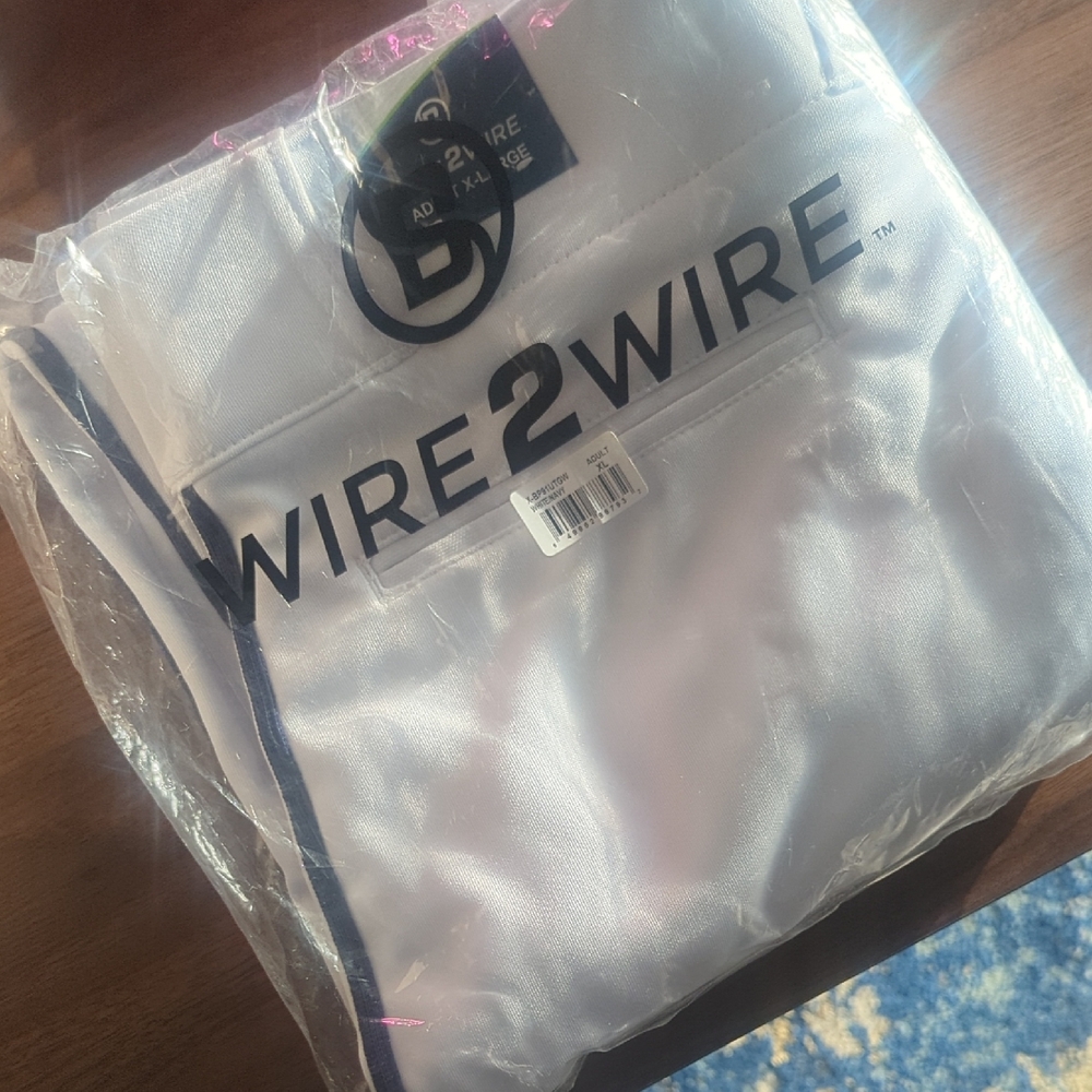 Wire2Wire White and Navy Stripe